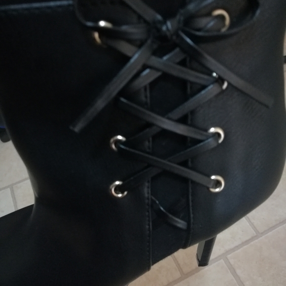 NWOT!! Sexy Nine West black boots! - Picture 5 of 6